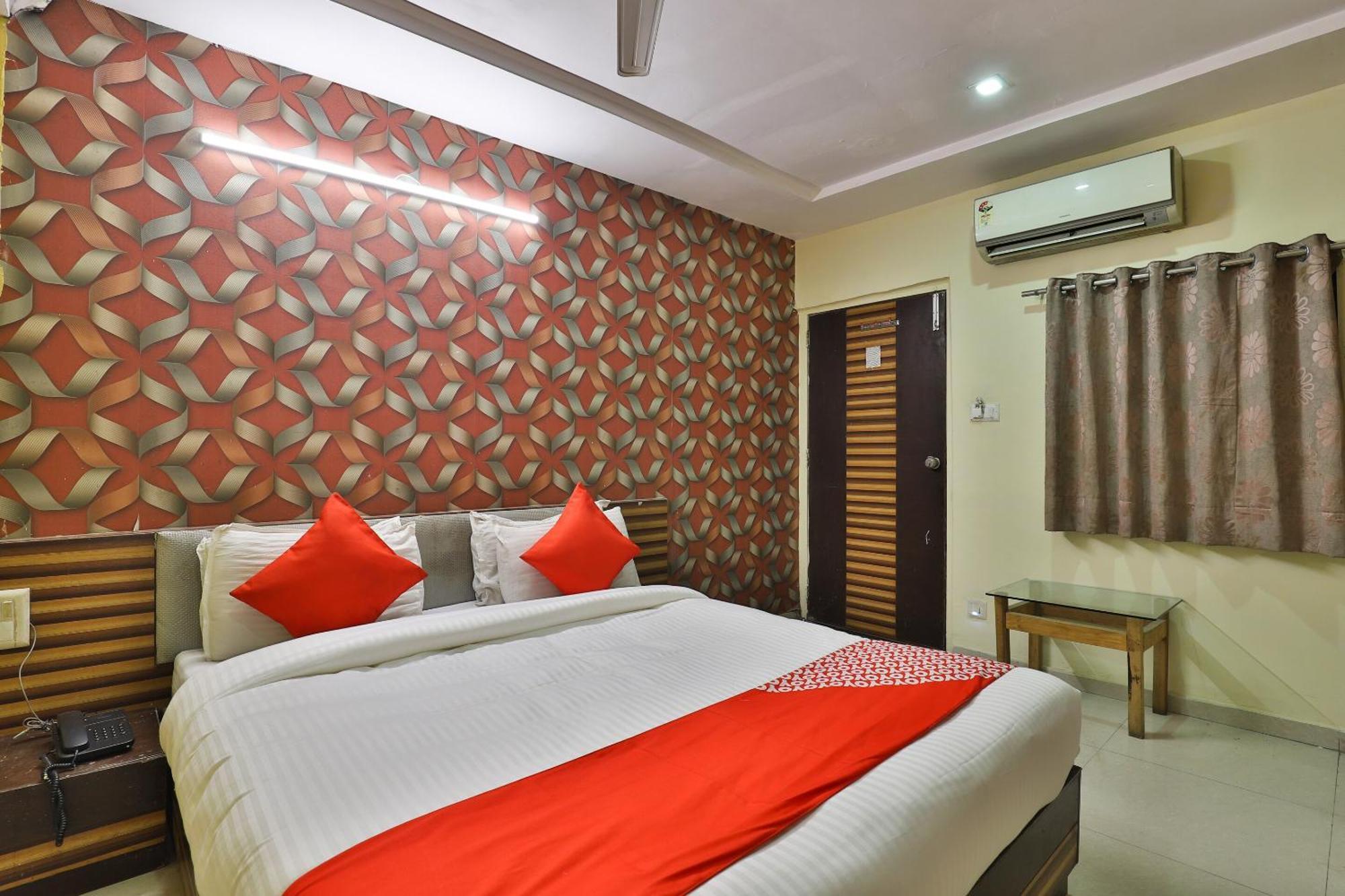 OYO 29992 Hotel Shreeji Palace Ahmadábád Exteriér fotografie