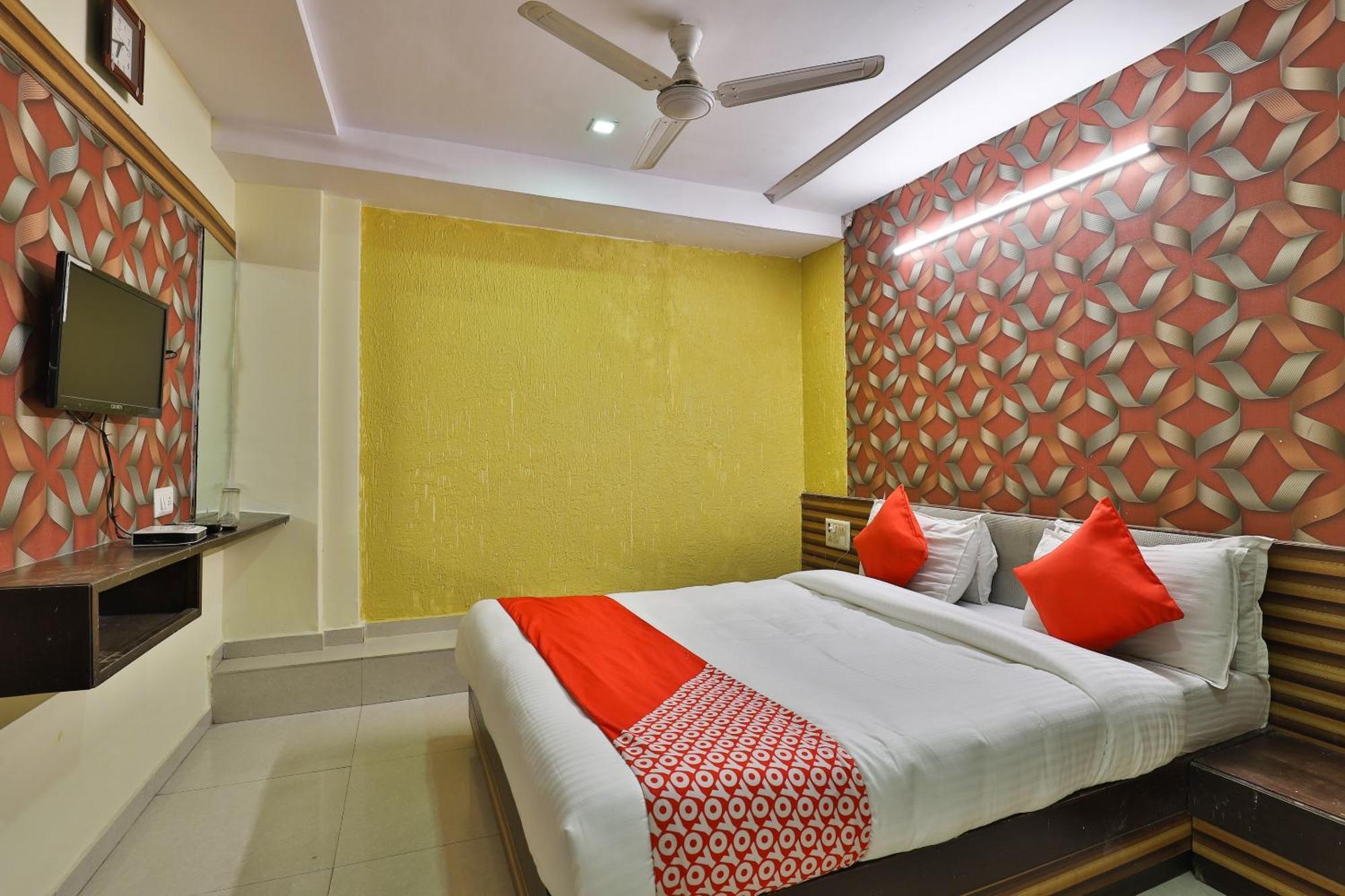 OYO 29992 Hotel Shreeji Palace Ahmadábád Exteriér fotografie